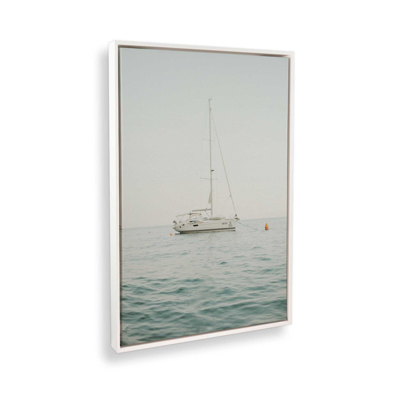 Impression sur toile Serene Sail, Cadre flottant blanc opaque, H 12,75 po x l 8,75 po x P 1,75 po
