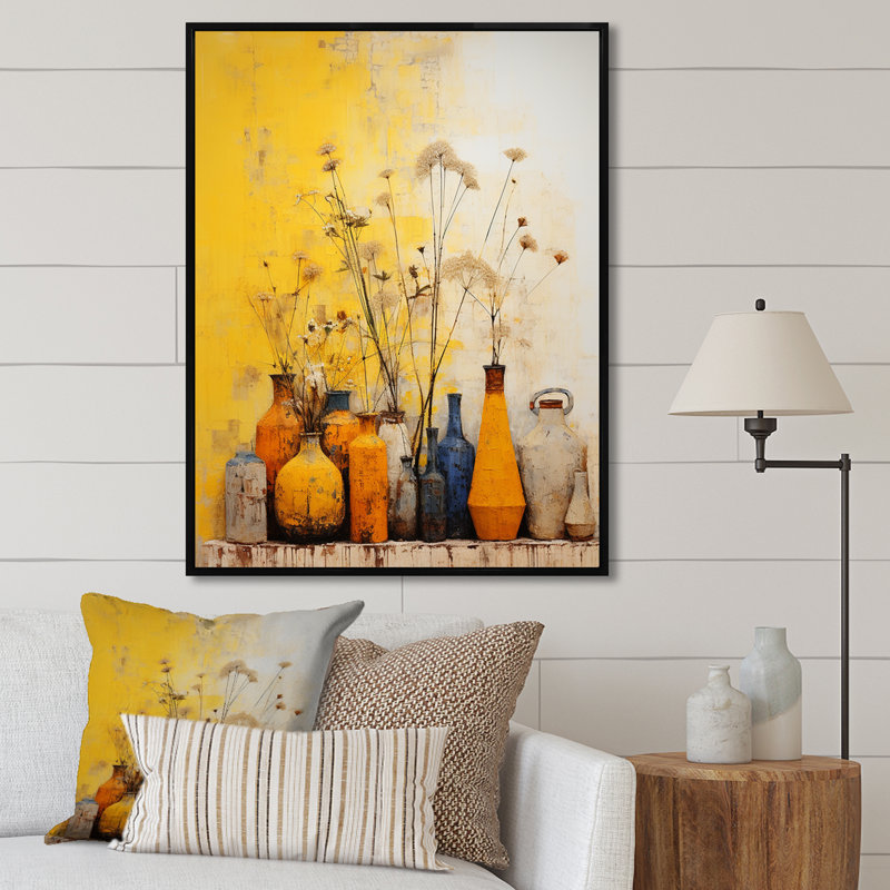 Minimalisme - poteries jaunes I - impression, Cadre flottant noir, H 44 po x l 34 po x P 1,5 po