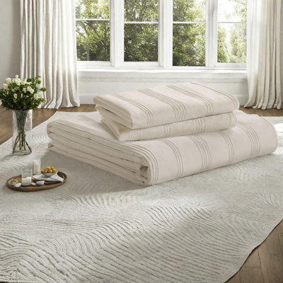 Durable Polyester King Bedding Sets Striped Modern Style For Home