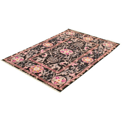 Tapis unique en laine noué à la main style pako moderne noir / rose des années 2010 de 6 pi 1 po x 8 pi 6 po Osian