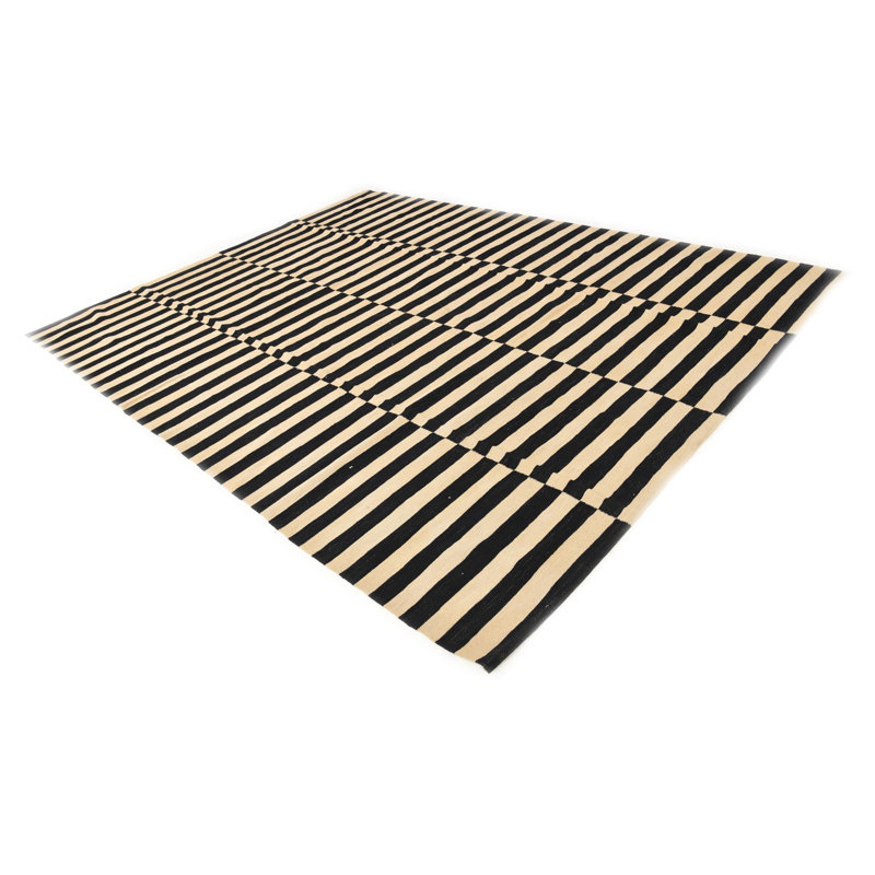 Tapis noir et blanc Orta