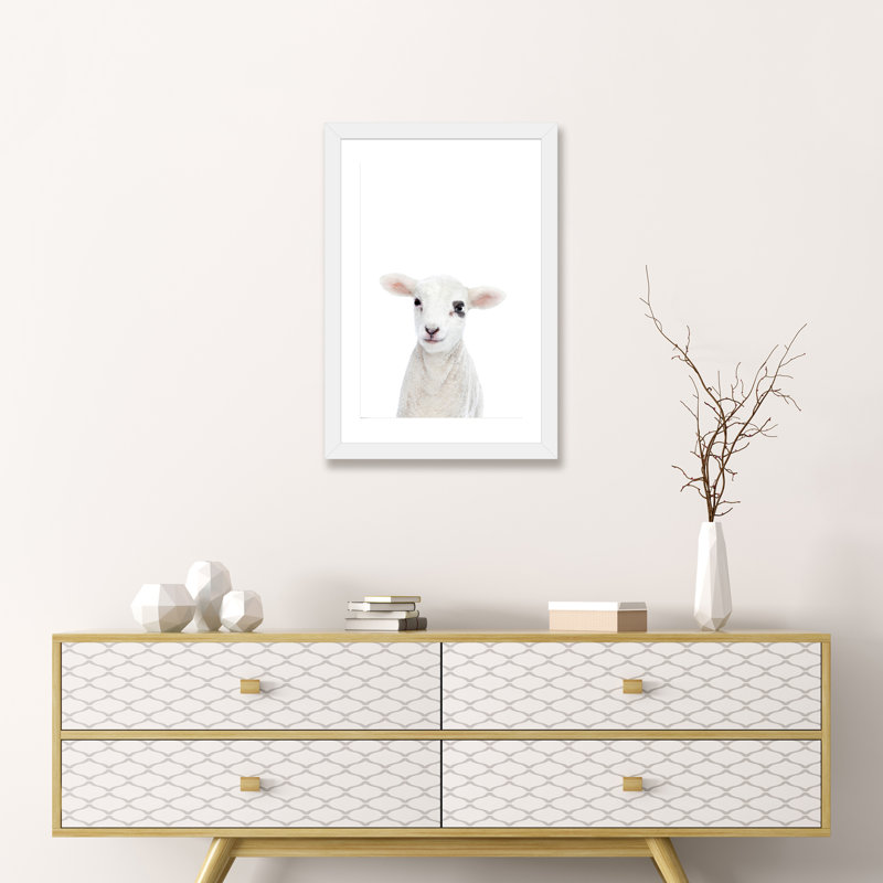 «Baby Lamb» par Sissi & Seb - impression d'art graphique, H 24 po x l 16 po x P 1 po, Papier encadré blanc, Blanc