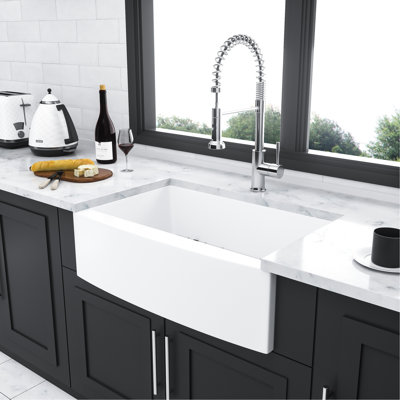 White Kitchen Sink 33 Inch In Ceramic, Arch Edge Apron Front For Modern And Practical Kitchen, Damage - , With Accessories
