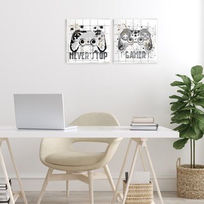 Ensemble de 2 plaques murales Gamer Words with Modern Pixels, design par Kim Allen