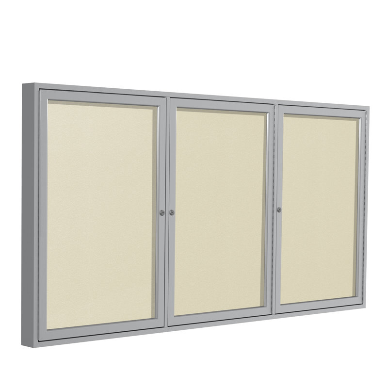 Babillard fermé en vinyle 3 portes avec cadre en satin Ghent, H 3 pi x l 6 pi, Satin, Ivoire