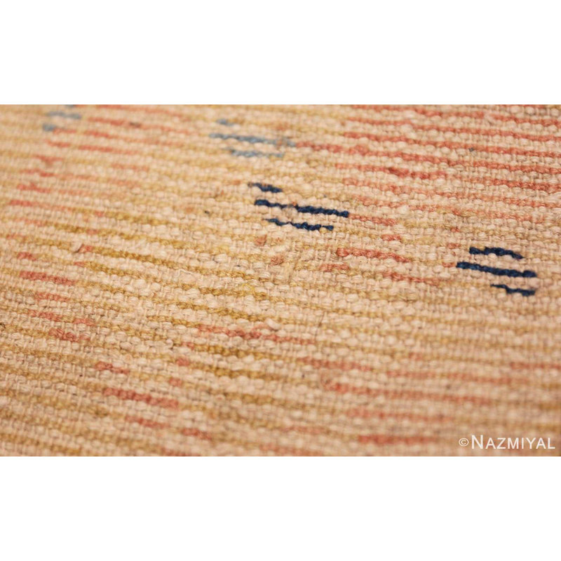 Petit tapis chinois antique à petits carrés