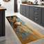 Tapis doux non tissé à motif géométrique complexe dans des tons de terre riches, idéal pour la décoration du salon ou de la chambre à coucher-114328700
