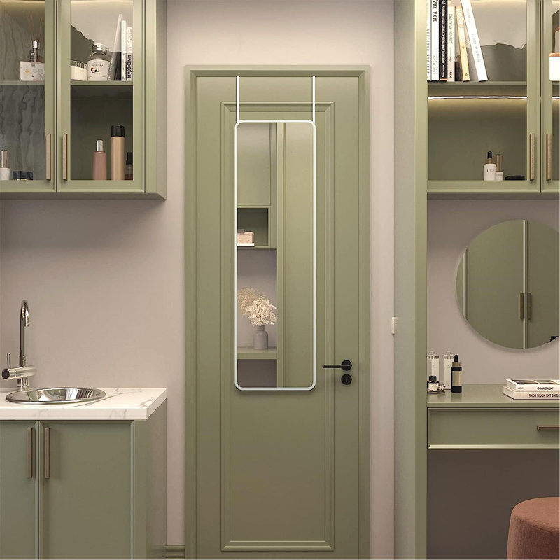 Miroir de porte sophistiqué et durable pour des intérieurs élégants