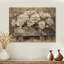 Loin, pivoines près de l'eau, décoration murale en bois de pivoines - sur bois de pin naturel-522600804