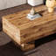 Table basse spacieuse à plateau rectangulaire de conception moderne en bois avec construction et finition