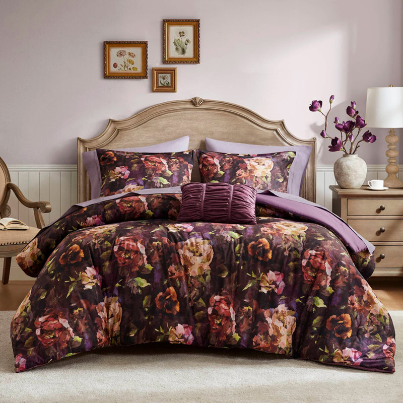 4-Piece Queen Velvet Comforter Set