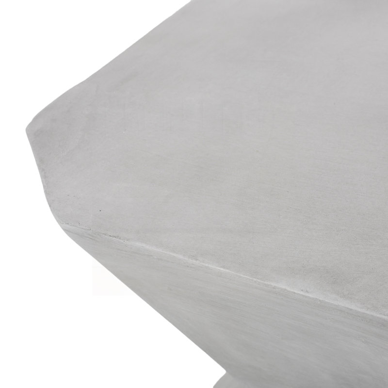 Table d'appoint d'extérieur en béton léger