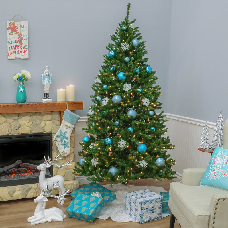 7 1/2' Chesterfield Spruce Hinged Tree With 600 Clear Lights