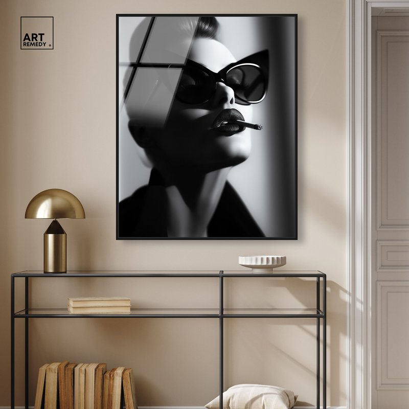 Oliver Gal A Hollywood Star I Glam - Framed Acrylic Glass Wall Art, A Hollywood Star I Glam