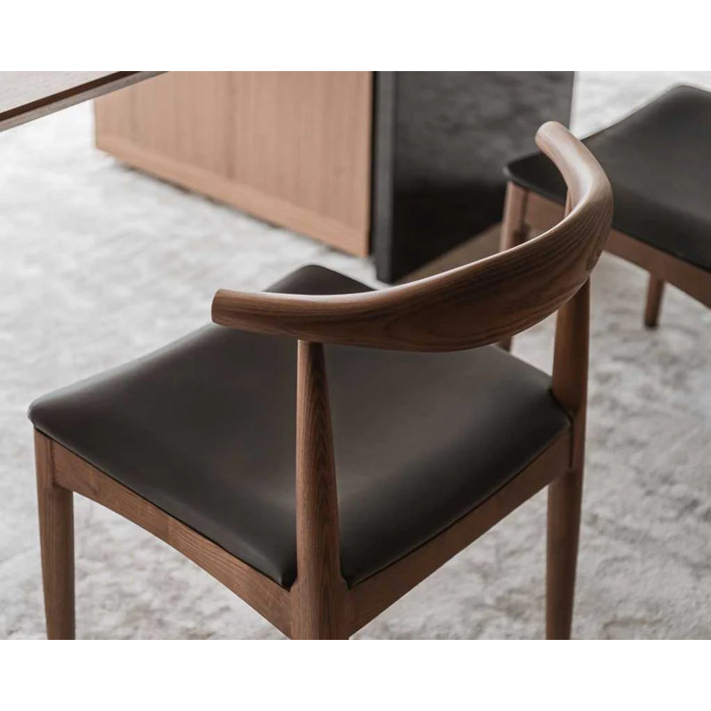 Chaise sans accoudoirs
