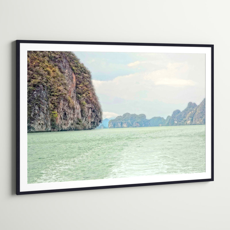 Exotic Waters V par Golie Miamee - photographie de cadre, Noir, H 12 po x l 18 po