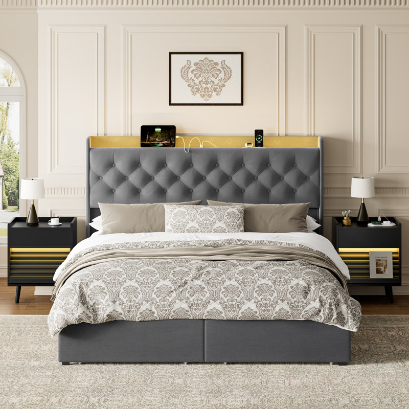 Ensemble de chambre à coucher 3 pièces, lit rembourré avec 4 tiroirs et 2 tables de chevet inclinées, Gris/noir, Grand lit