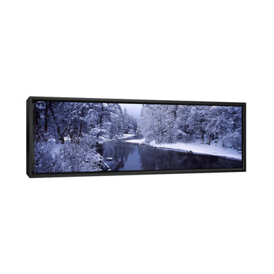 Reproduction de photo sur toile tendue, "vue panoramique enneigée, parc national de yosemite, california, usa"