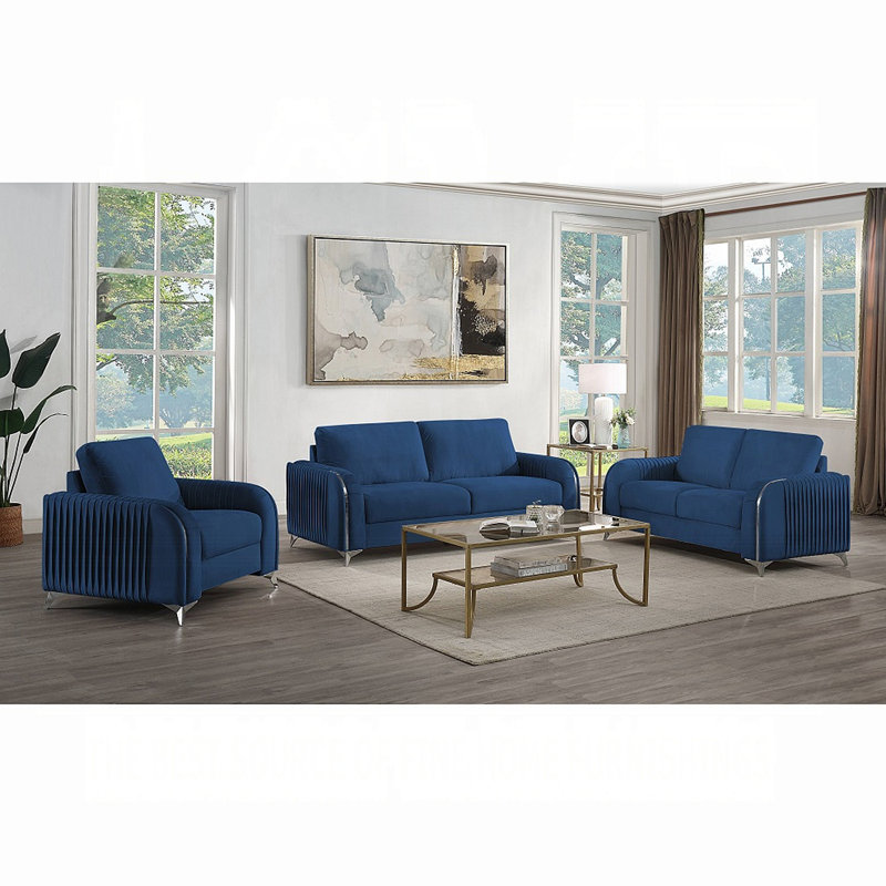 Chaise d'appoint bleue avec pieds en métal et garnitures chromées