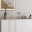 Armoire de cuisine blanche - beaucoup d'espace pour ranger des articles