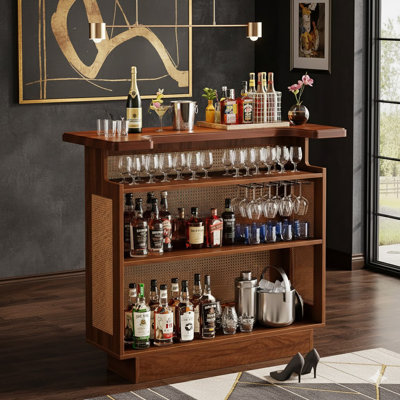 Unité de bar à la maison en rotin brun caramel à 4 niveaux 47,24 pouces - Armoire à boissons alcoolisées avec porte-verres à pied pour le salon