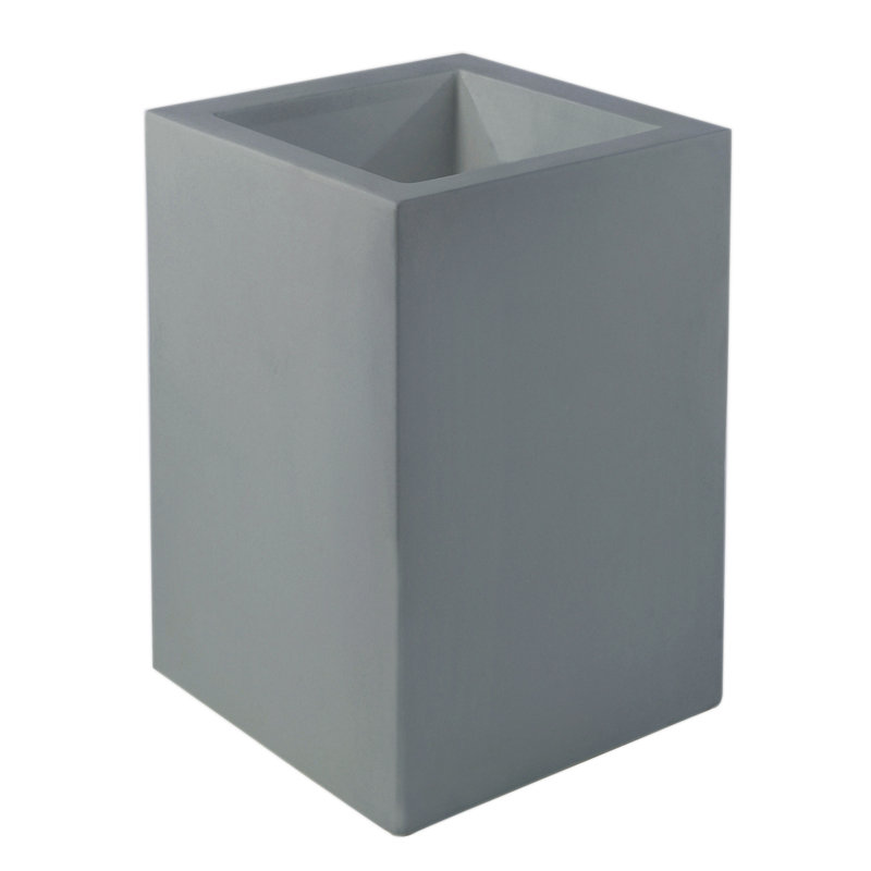 Cubo Resin Pot Planter, 31.5" H x 15.75" W x 15.75" D, Steel