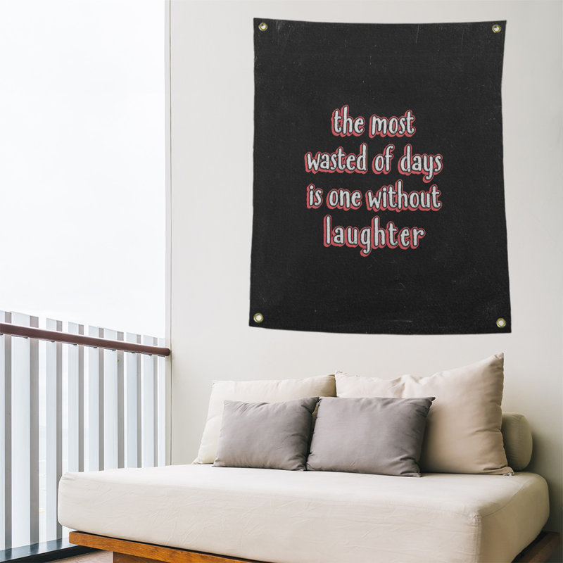 Tapisserie tableau noir en polyester citation de rire, H 80 po x l 59 po, Rouge