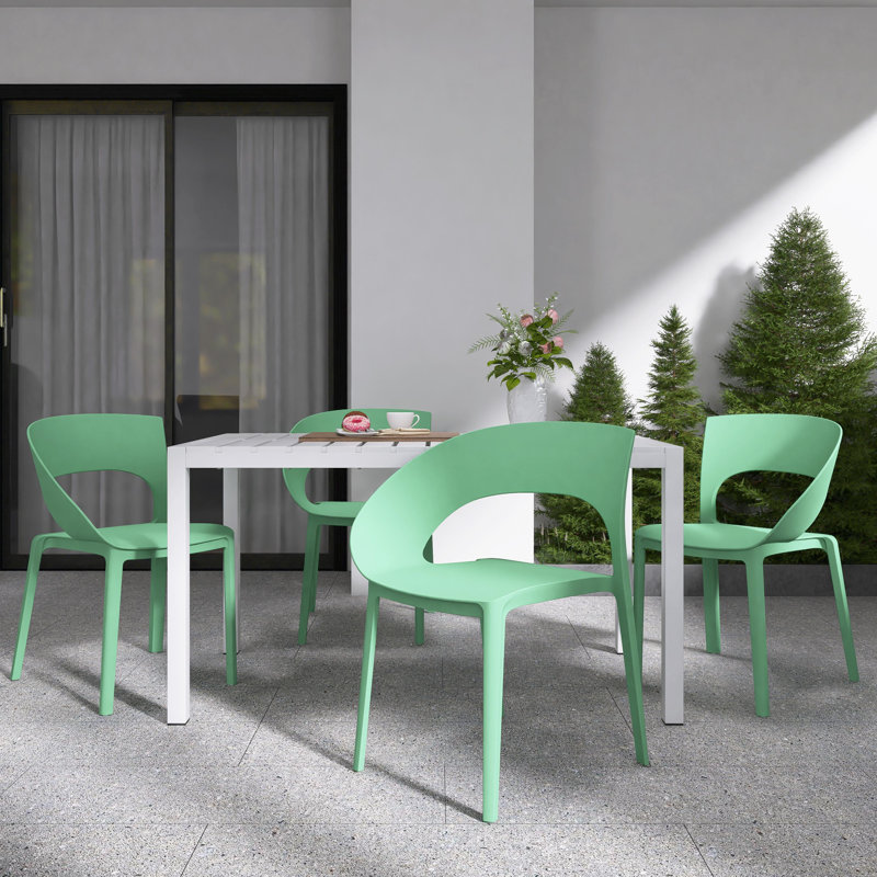 Ensemble de salle à manger de patio pour 4 personnes, chaises d'appoint en polypropylène pour l'intérieur et l'extérieur avec table rectangulaire blanche - Plateau de table léger en PP avec pieds en métal