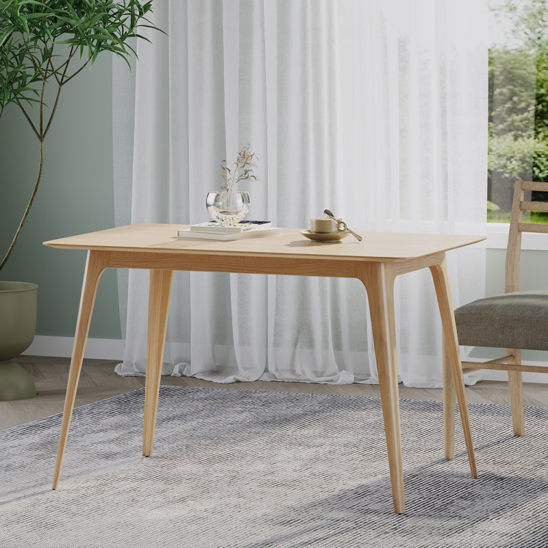 Table de salle à manger Klaudia de style moderne du milieu du siècle avec pieds en bois d'hévéa, Chêne naturel