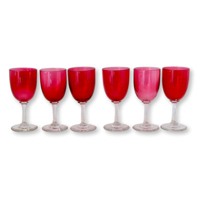 Verres à vin à canneberge anglaise