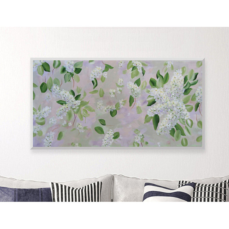 Imprimé de lilas blancs par l'artiste locale Janet Burrows, H 26 po x l 50 po, Cadre doré