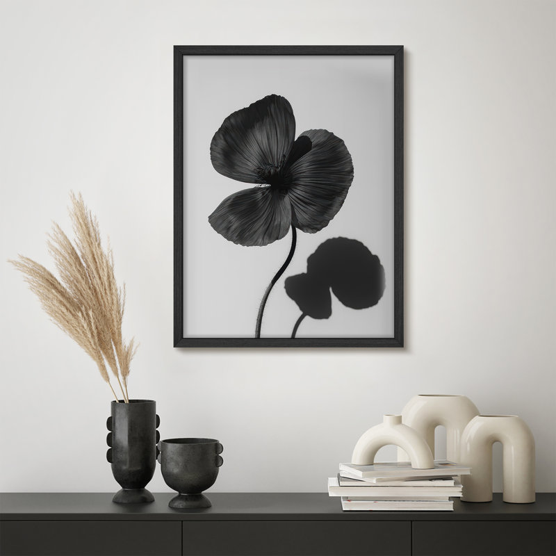 Art mural encadré monochrome fleur de coquelicot - Illustration botanique noir et blanc avec ombre, œuvre d'art moderne et élégante pour le décor d'une chambre ou d'un salon