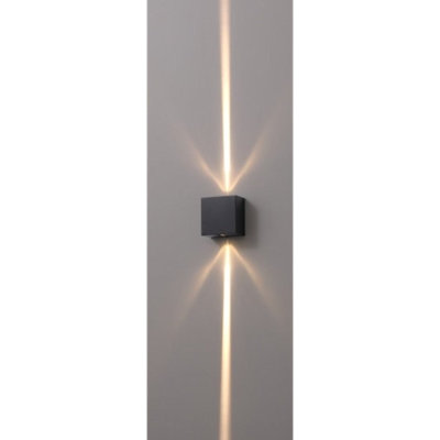 Black No Power Source Required / Manual