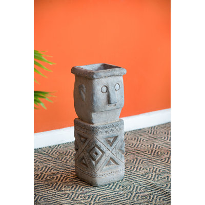 Wellsville Statue Planter