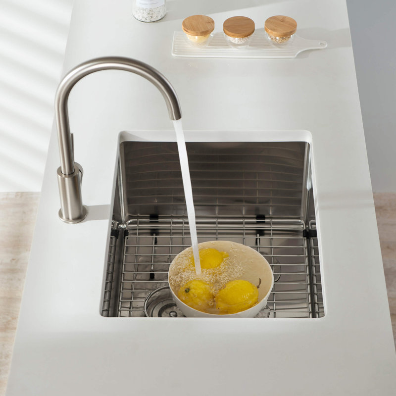 Évier de cuisine encastré à la main L 23 po x l 18 po