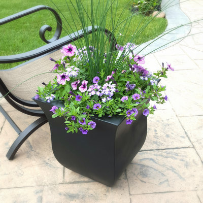 Clywd 16"x16" Square Resin Planter