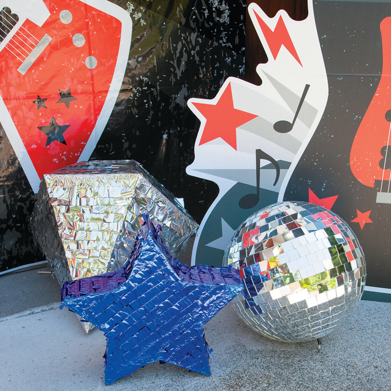 Pitre Paper Birthday Pinata