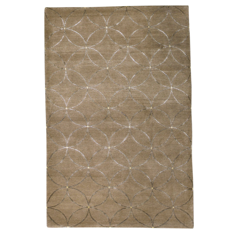 Tapis fauve de haute qualité noué à la main