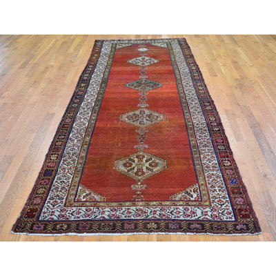 Tapis de couloir 4 pi 8 po x 12 pi North West Persian Large Gallery, daté 1876, même usé, rouge pur, brique, pure laine, noué à la main 6E735D8AC94149EAB477A71701FAD641