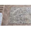Paillasson vintage turc avec motif floral beige complexe: touche élégante pour les vestibules