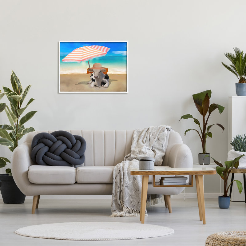 «Lounging Cow Summer Beach Shore», impression, H 24 po x l 30 po x P 1,5 po, Giclée encadrée blanc bord de mer