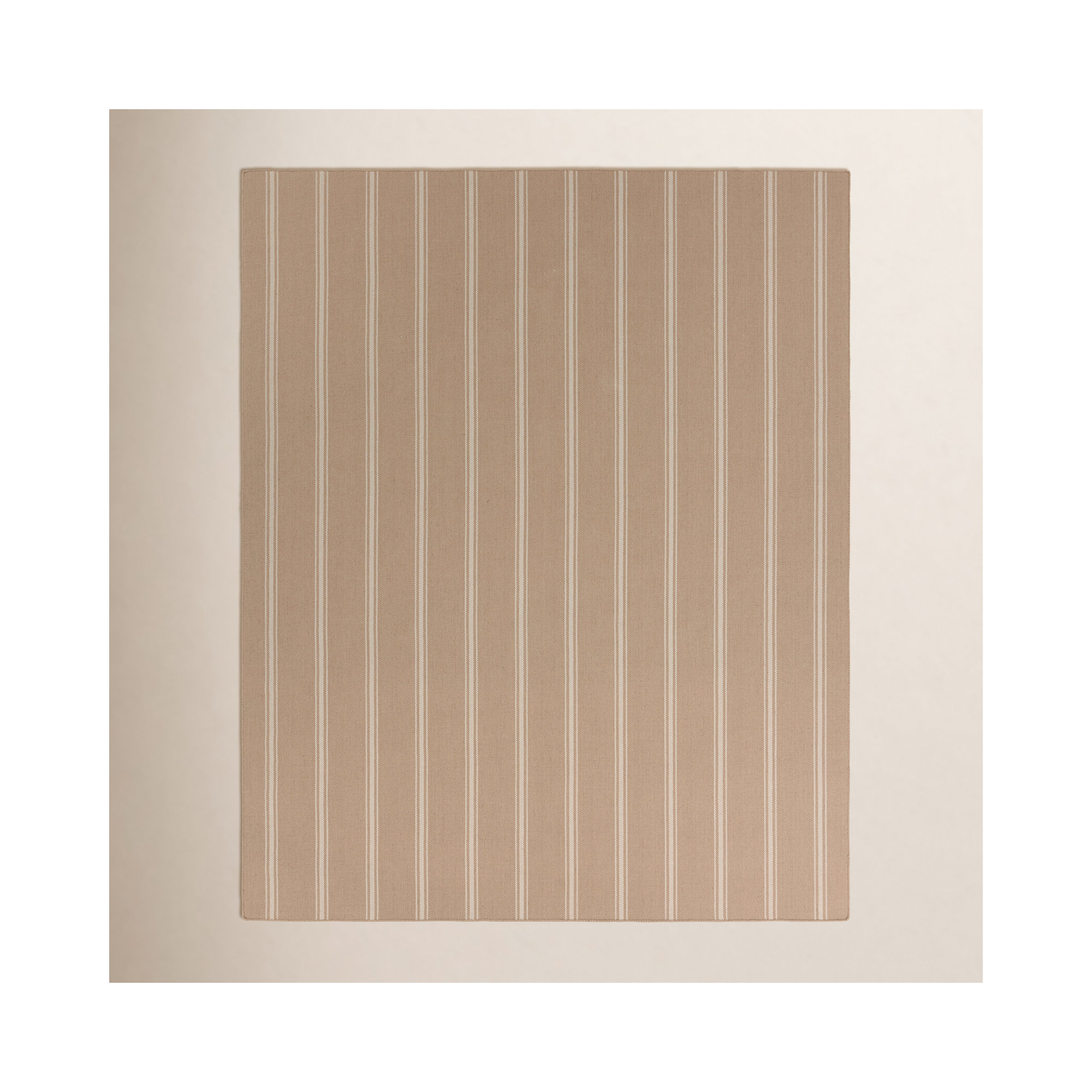 Helsing Handmade Recycled P.E.T Beige/Ivory Indoor/Outdoor Rug, Rectangle 4' x 6'