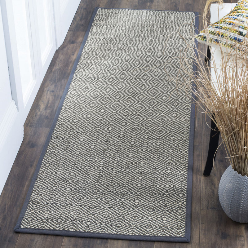 Tapis géométrique en sisal Freels, Tapis de couloir 2 pi 6 po x 8 pi