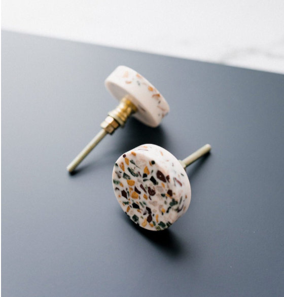 Lyka 40mm Diameter Round Knob, White/Yellow