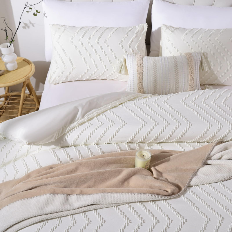  Ivory Full Size Soft Lightweight Comforter Set 3Pcs, Boho Farmhouse Vertical Tufted Bedding Set for All Seasons, for Bedroom and Guest Room