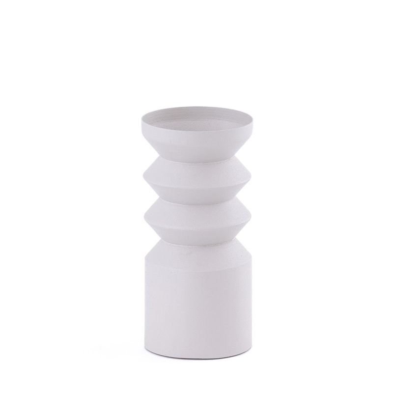Vase en fer blanc Lg, H 8 po x l 4 po x P 4 po