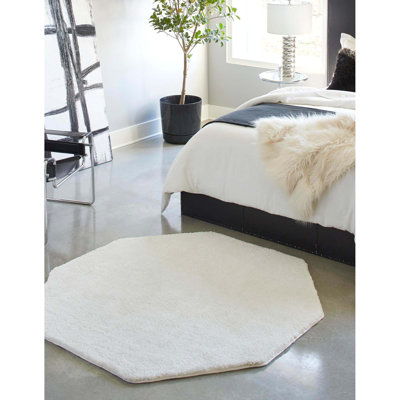 Tapis blanc éclatant Sarenna