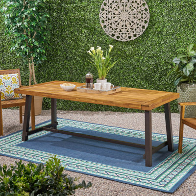 Table de salle à manger d'extérieur