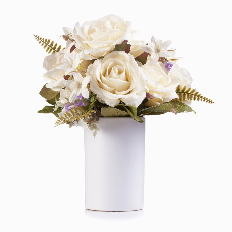 Agencement de roses et d’hortensias à motif floral en vase, Crème