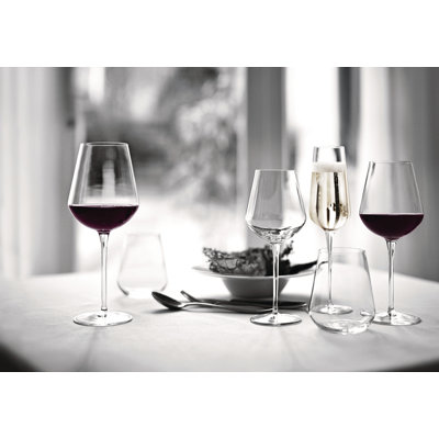 InAlto Uno 15.75 oz. Medium Wine Glasses